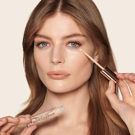 Beautiful Skin Radiant Concealer 3 CLARO