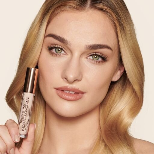 Beautiful Skin Radiant Concealer 4 CLARO