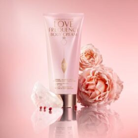 CREMA CORPORAL MÁGICA DE CHARLOTTE «LOVE FREQUENCY» 200 ML