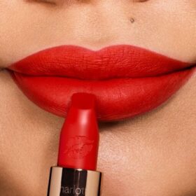 Hot Lips LE DICE A LAURA