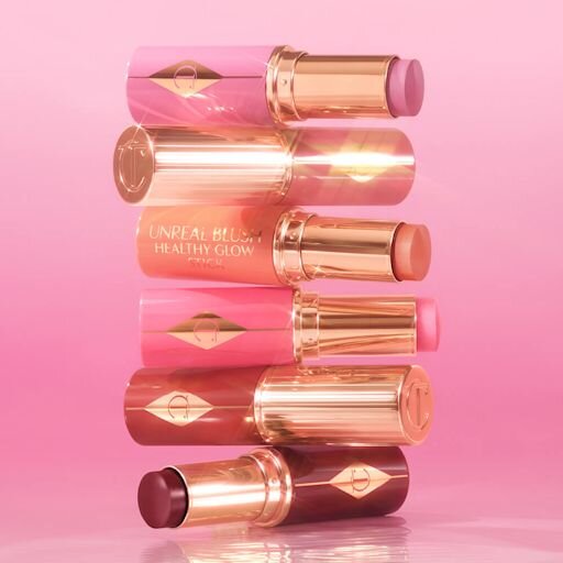 KIT DE MAQUILLAJE «UNREAL SKIN, LIPS & CHEEKS»