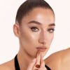 La Matte Revolution de Super Nudes - Catwalking
