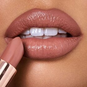 LOS SUPER NUDES K.I.S.S.I.N.G – REALEZA DE LA PASARELA