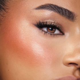 PALETA HOLLYWOOD BLUSH & GLOW GLIDE, DE TONO CLARO A OSCURO