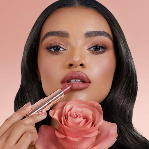 RECARGA DE PINTALABIOS LOOK OF LOVE MATTE REVOLUTION - MRS KISSES